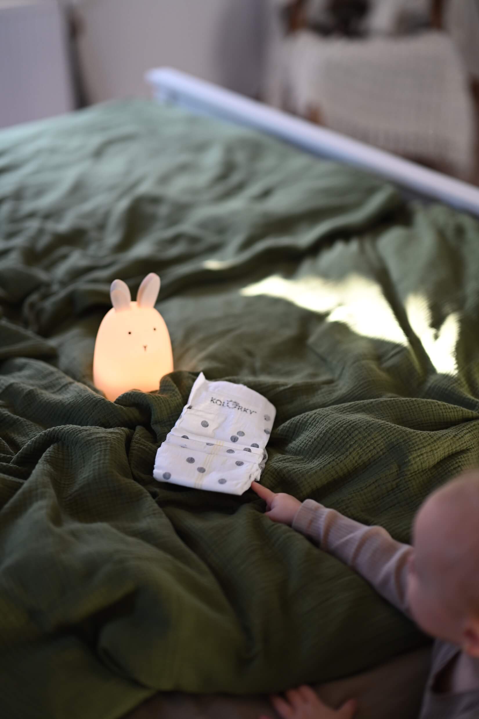 DELUXE VELVET Puntíky