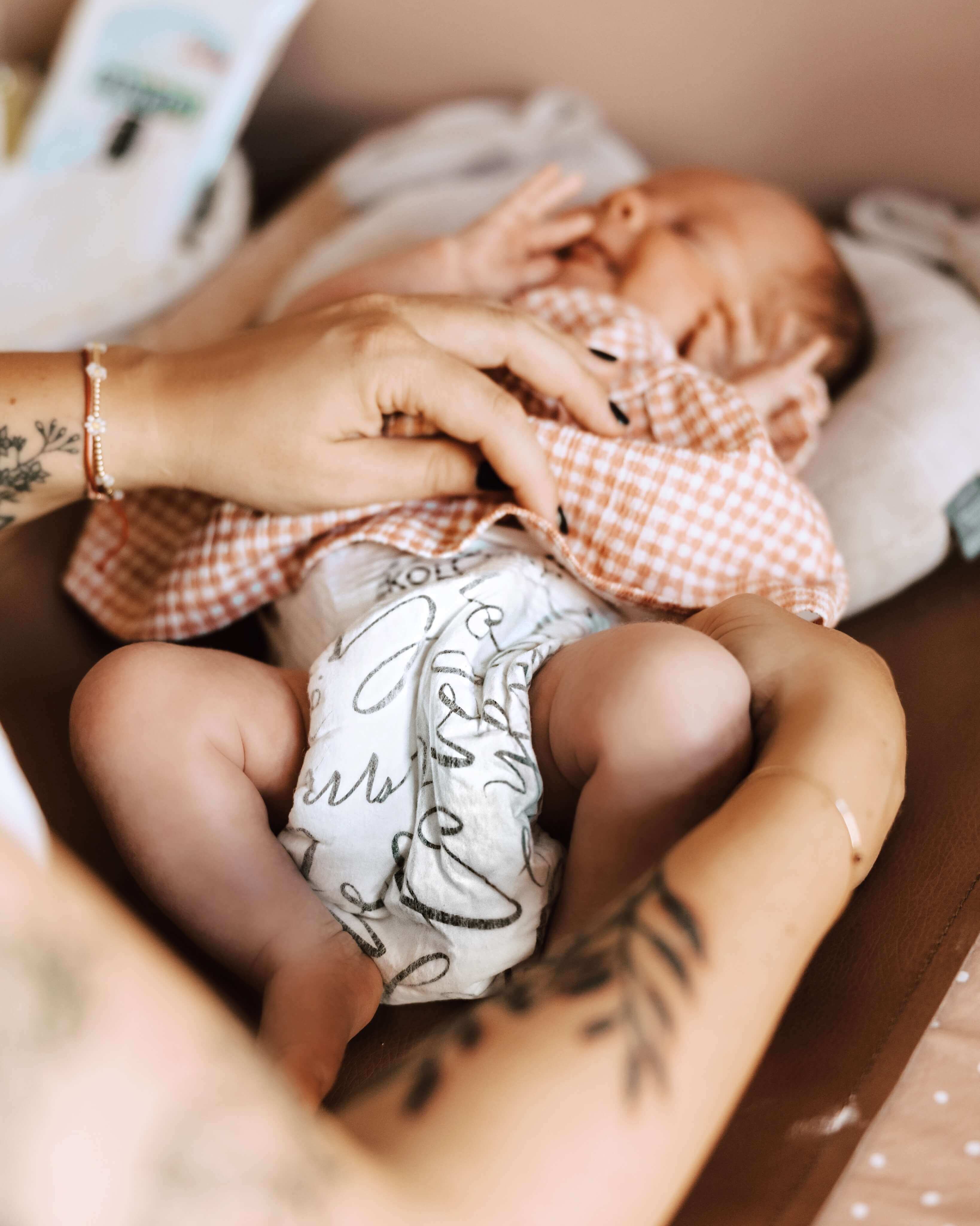 DELUXE VELVET Love Live Laugh